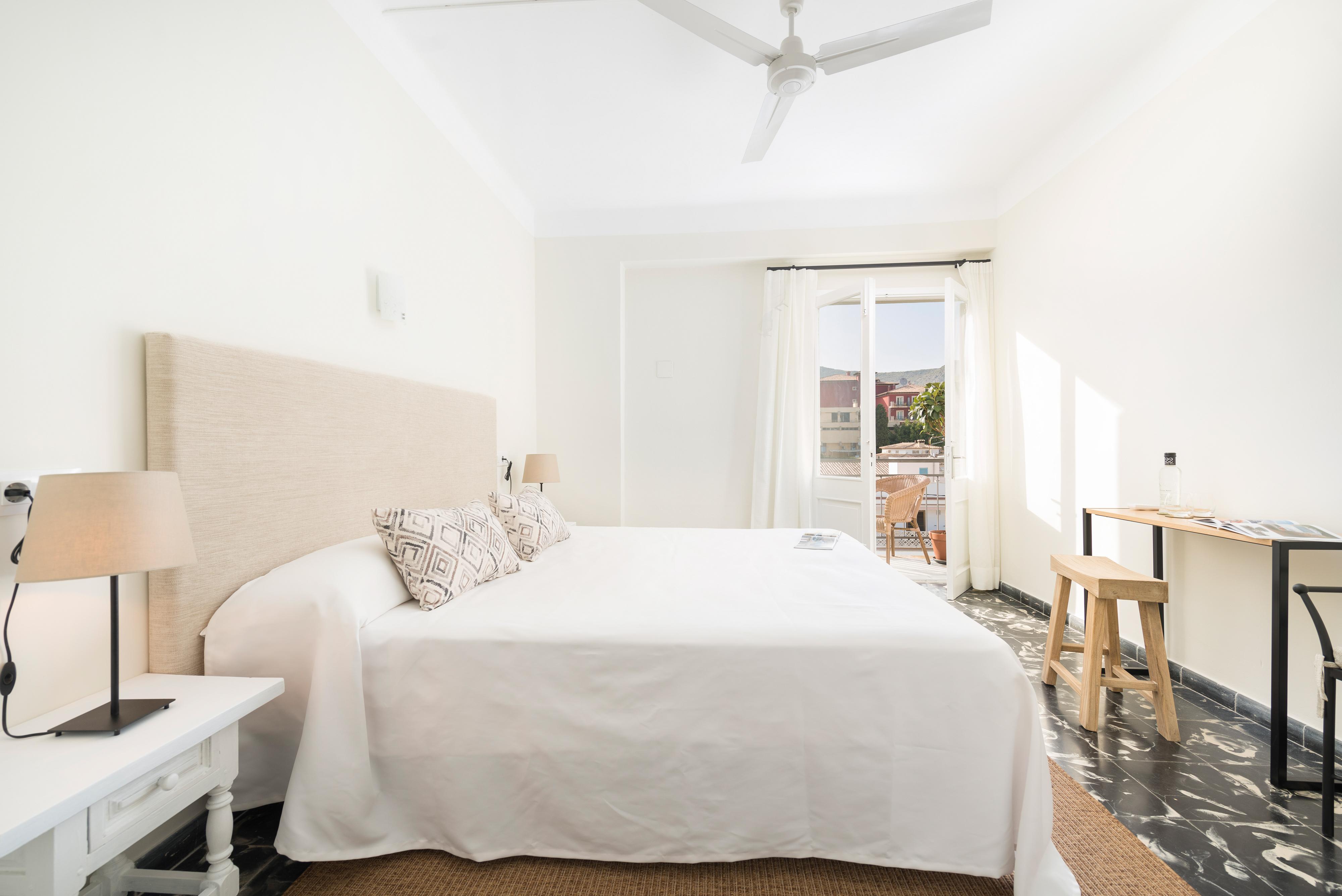 Boutique Hotel Oriola Cala San Vicente  Bagian luar foto